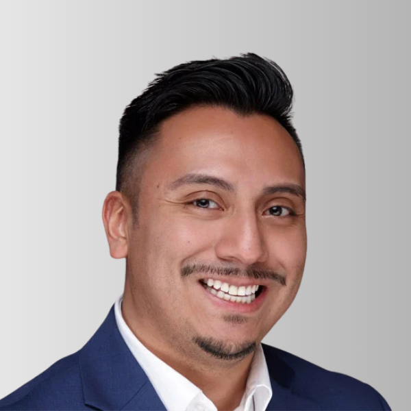 Alex Holderman headshot